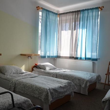 Kwatery Pracownicze Tolek Warschau Buitenkant foto