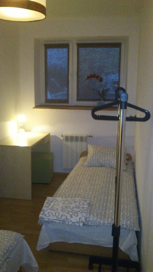 Kwatery Pracownicze Tolek Warschau Buitenkant foto